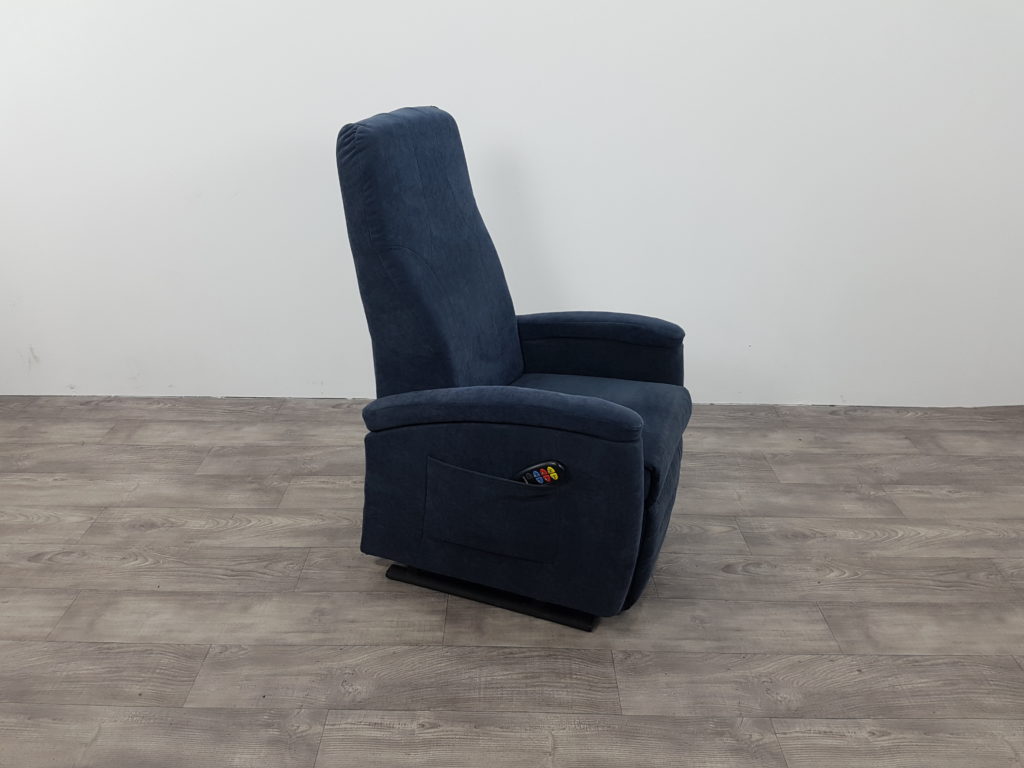 058 Staop stoel 570, 51cm. blauw. Zeker Zit, staop stoelen