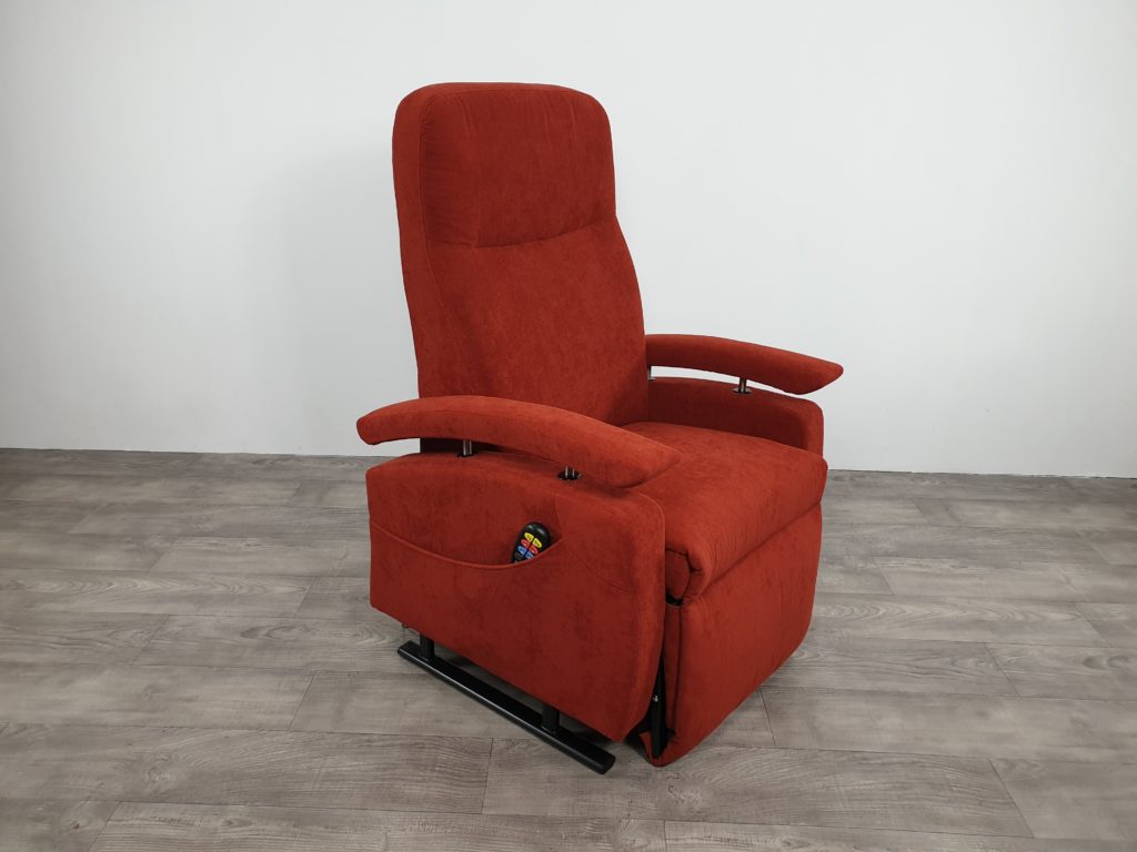 602 Staop stoel 560 rood 57cm Zeker Zit, staop stoelen Fitform huren