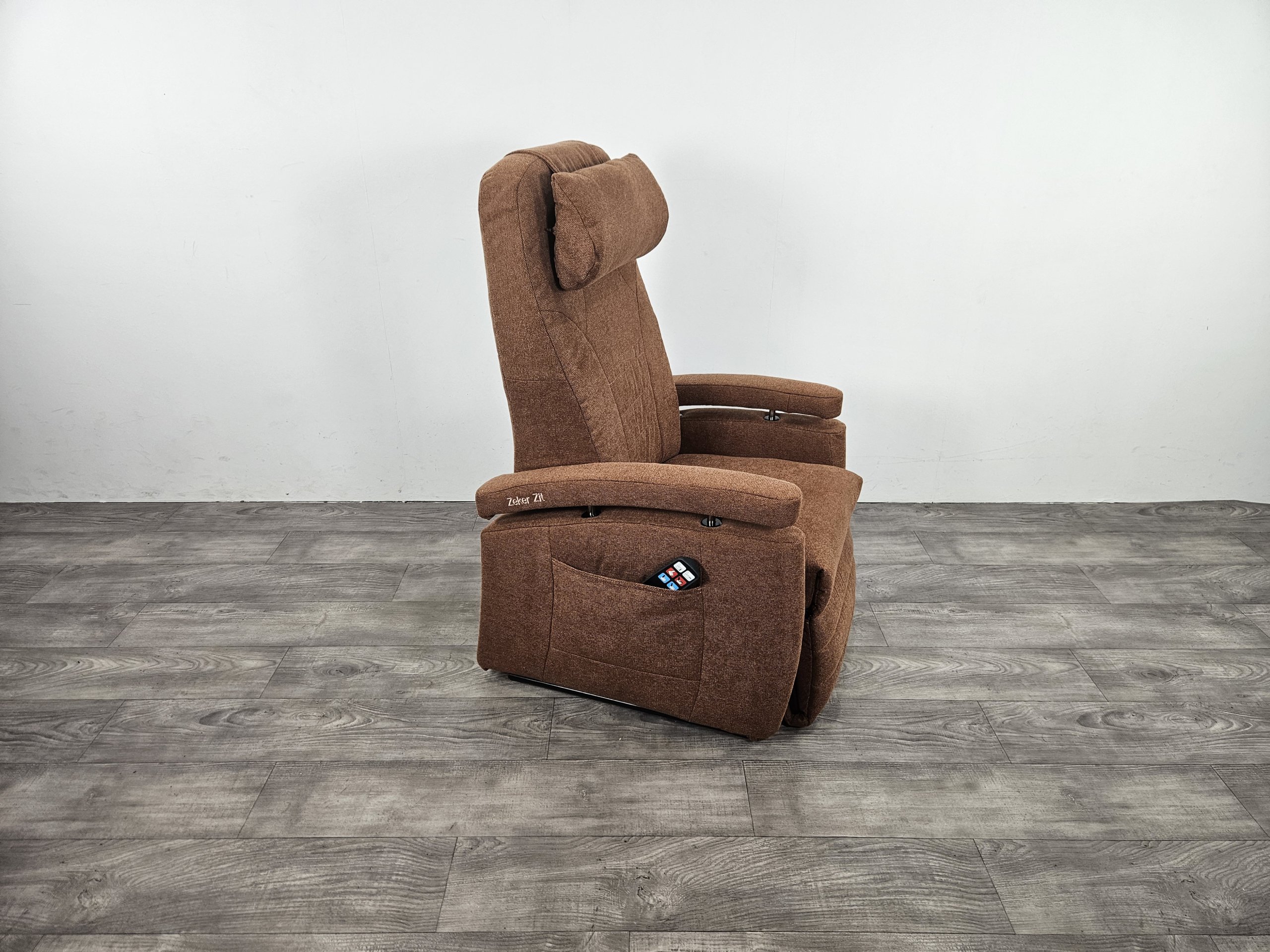 1397-570-L-bloq-cognac